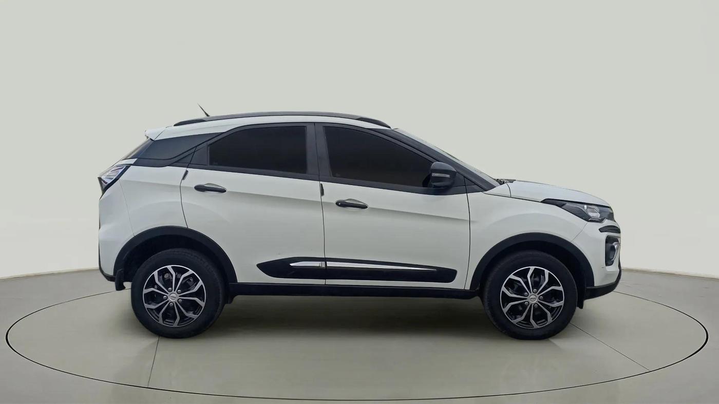 2022 Tata NEXON XM DIESEL, Diesel, Manual, 27,912 km, Right Side View