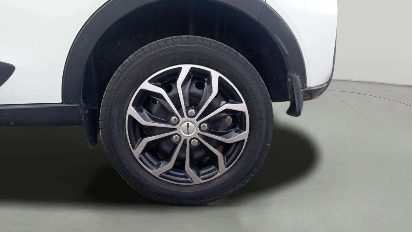 2022 Tata NEXON XM DIESEL, Diesel, Manual, 27,912 km, Left Rear Wheel