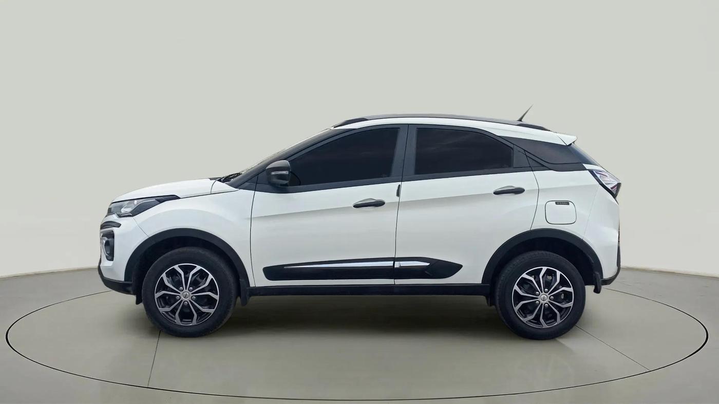 2022 Tata NEXON XM DIESEL, Diesel, Manual, 27,912 km, Left Side