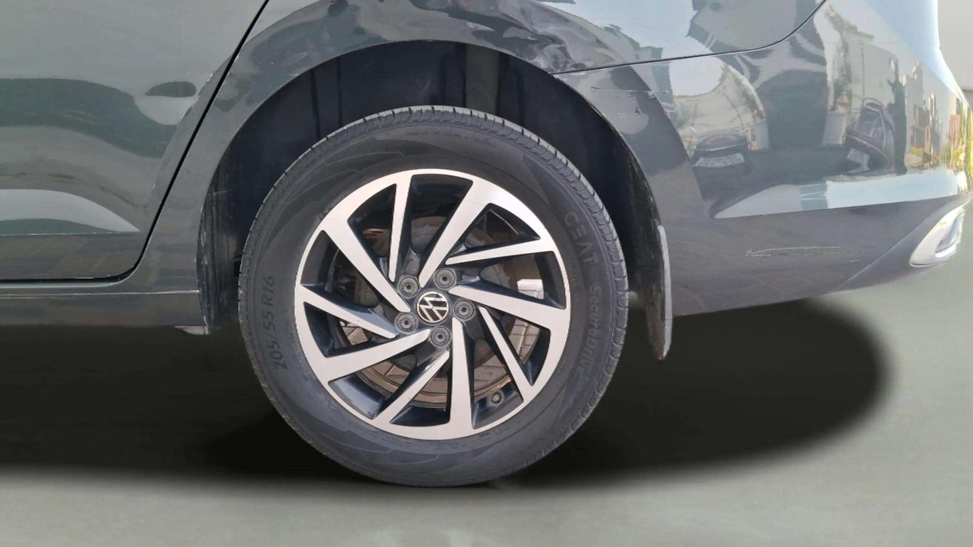 2022 Volkswagen VIRTUS TOPLINE TSI 1.0 MT, Petrol, Manual, 35,162 km, Left Rear Wheel