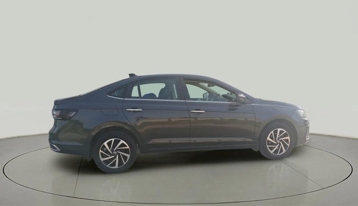 2022 Volkswagen VIRTUS TOPLINE TSI 1.0 MT, Petrol, Manual, 35,162 km, Right Side View