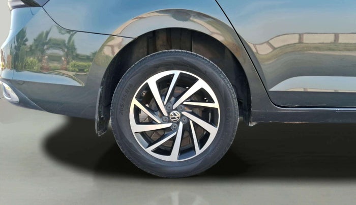 2022 Volkswagen VIRTUS TOPLINE TSI 1.0 MT, Petrol, Manual, 35,162 km, Right Rear Wheel