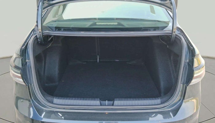 2022 Volkswagen VIRTUS TOPLINE TSI 1.0 MT, Petrol, Manual, 35,162 km, Boot Inside