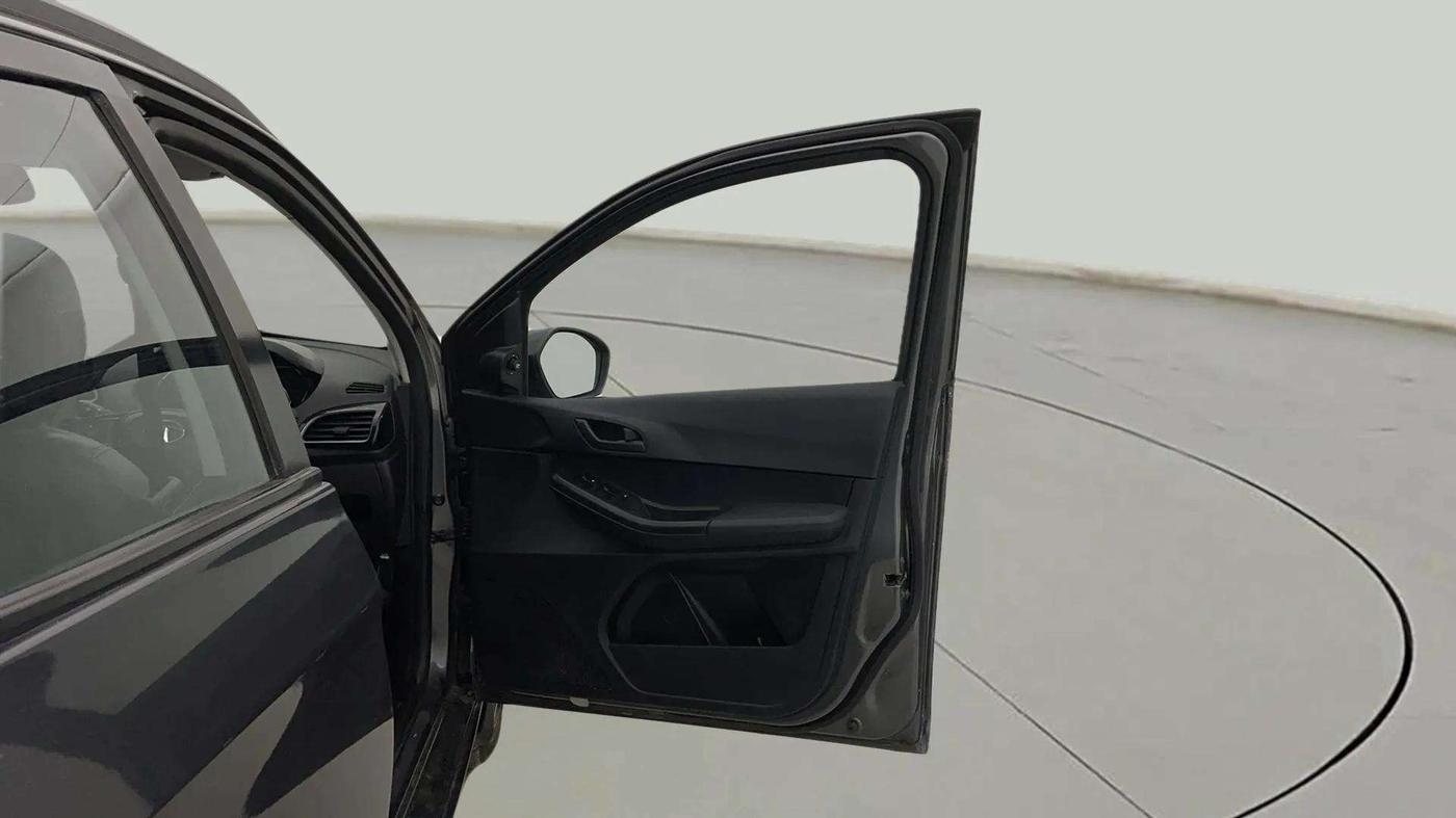 2022 Tata TIAGO NRG XZ AMT, Petrol, Automatic, 10,794 km, RHS Front Door
