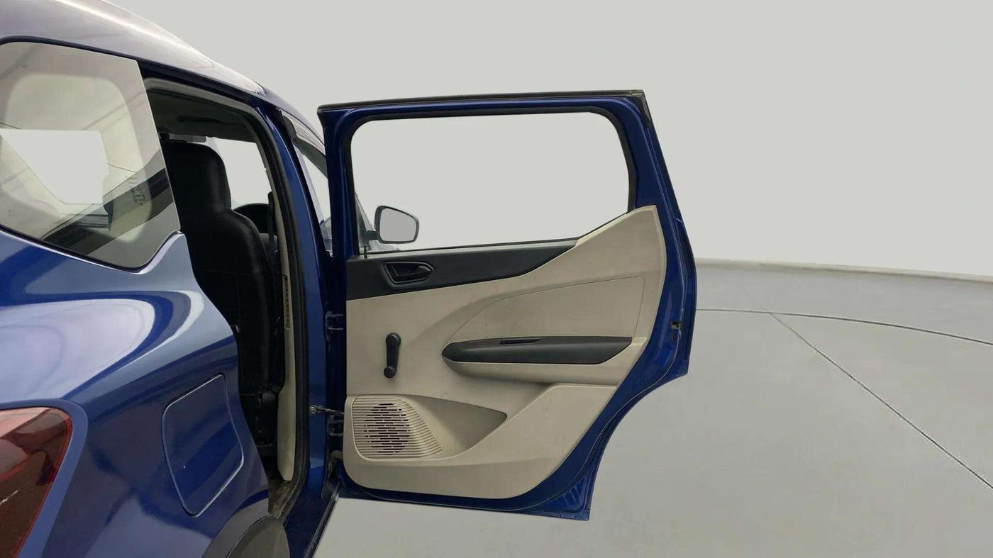 2021 Renault TRIBER RXL MT, Petrol, Manual, 31,011 km, RHS Rear Door