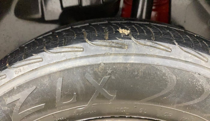 2023 Maruti Swift ZXI PLUS DUAL TONE, Petrol, Manual, 42,218 km, Left Rear Tyre Tread