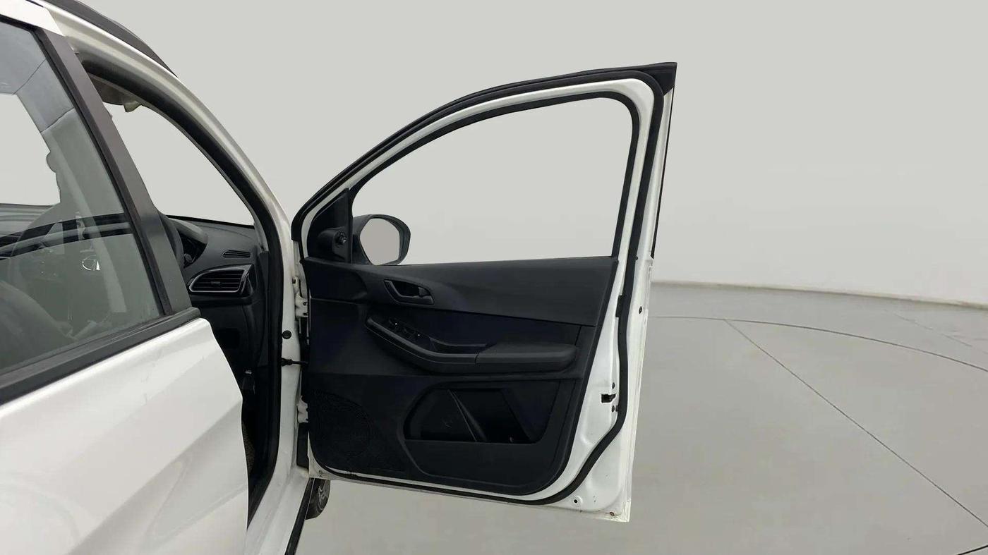 2023 Tata TIAGO NRG XT ICNG, CNG, Manual, 66,038 km, RHS Front Door