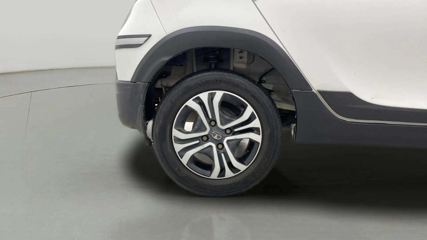 2023 Tata TIAGO NRG XT ICNG, CNG, Manual, 66,038 km, Right Rear Wheel