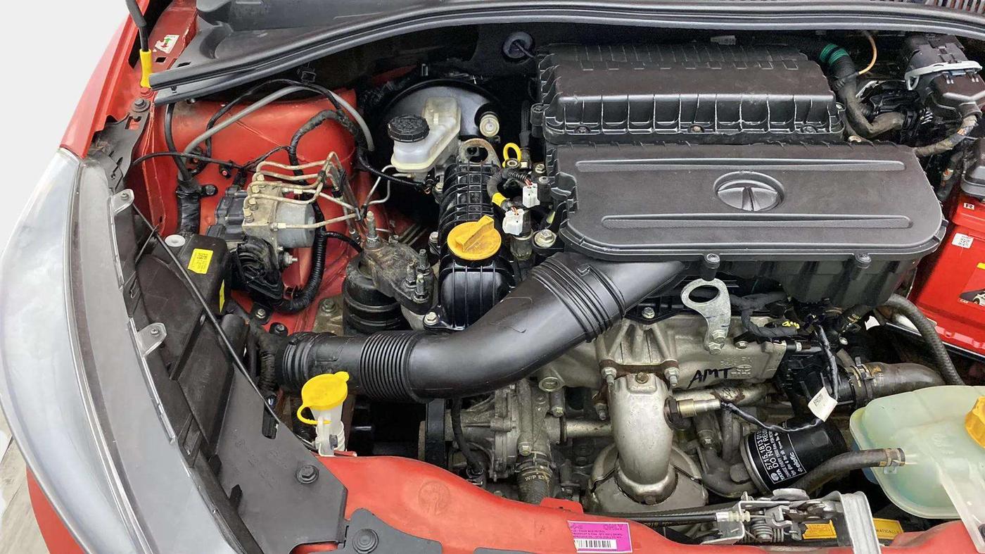 2021 Tata Tiago XZA PETROL, Petrol, Automatic, 10,691 km, Engine View - Right