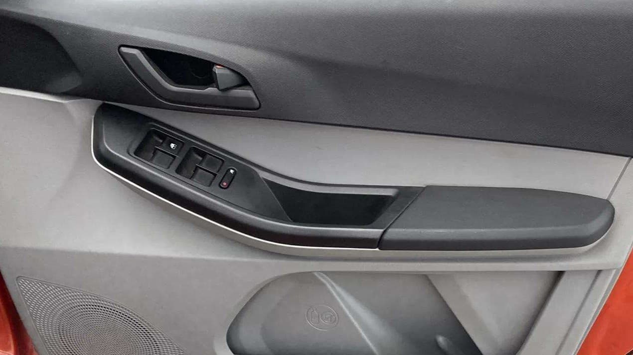 2021 Tata Tiago XZA PETROL, Petrol, Automatic, 10,691 km, Driver Side Door Panels Control