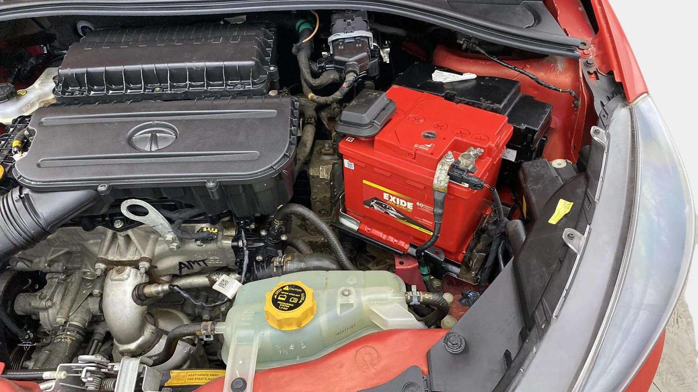 2021 Tata Tiago XZA PETROL, Petrol, Automatic, 10,691 km, Engine View - Left