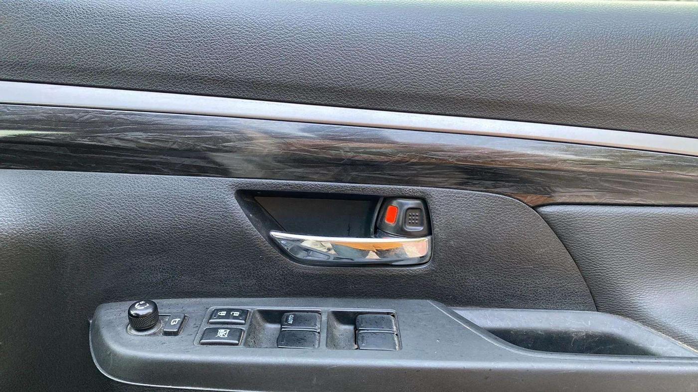 2022 Maruti XL6 ALPHA PLUS MT, Petrol, Manual, 16,000 km, Driver Side Door Panels Control