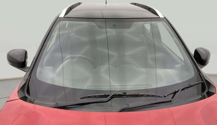 2021 Nissan MAGNITE XV PREMIUM TURBO CVT DUAL TONE, Petrol, Automatic, 20,842 km, Front Windshield