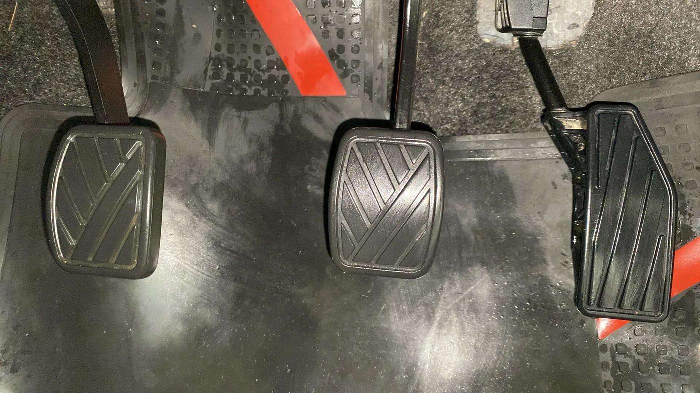 2022 Maruti Swift VXI, Petrol, Manual, 72,370 km, Pedals
