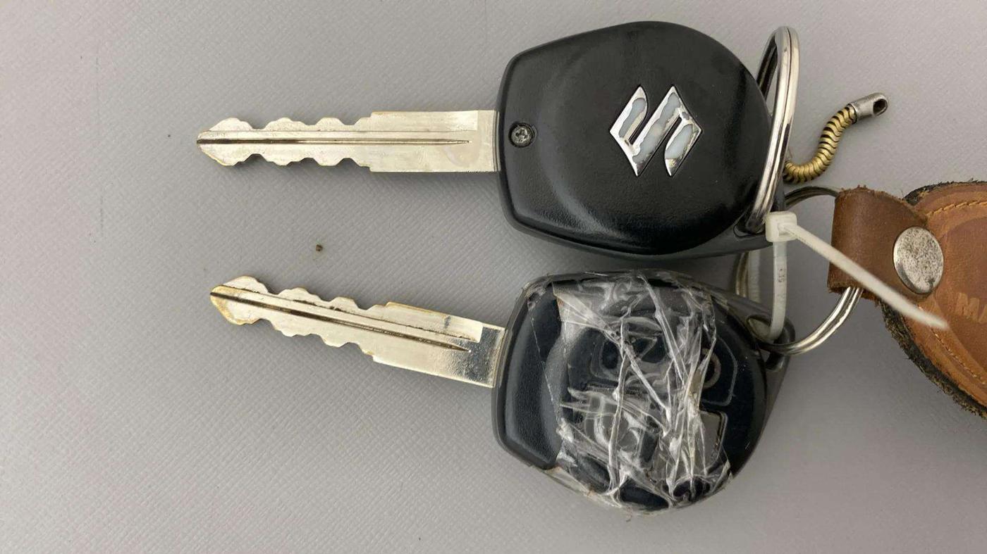2022 Maruti Swift VXI, Petrol, Manual, 72,370 km, Key Close Up