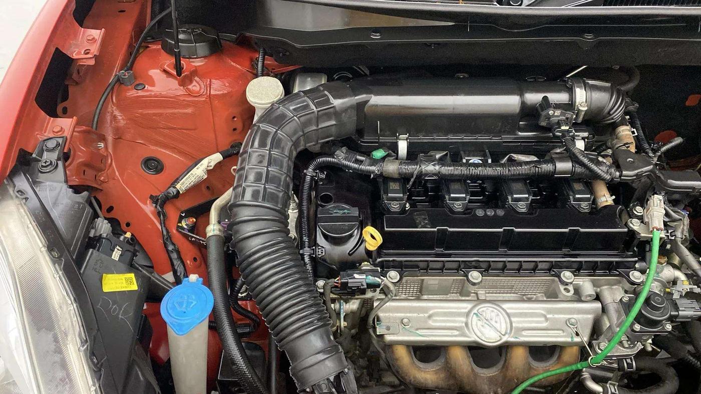 2022 Maruti Swift VXI, Petrol, Manual, 72,370 km, Engine View - Right