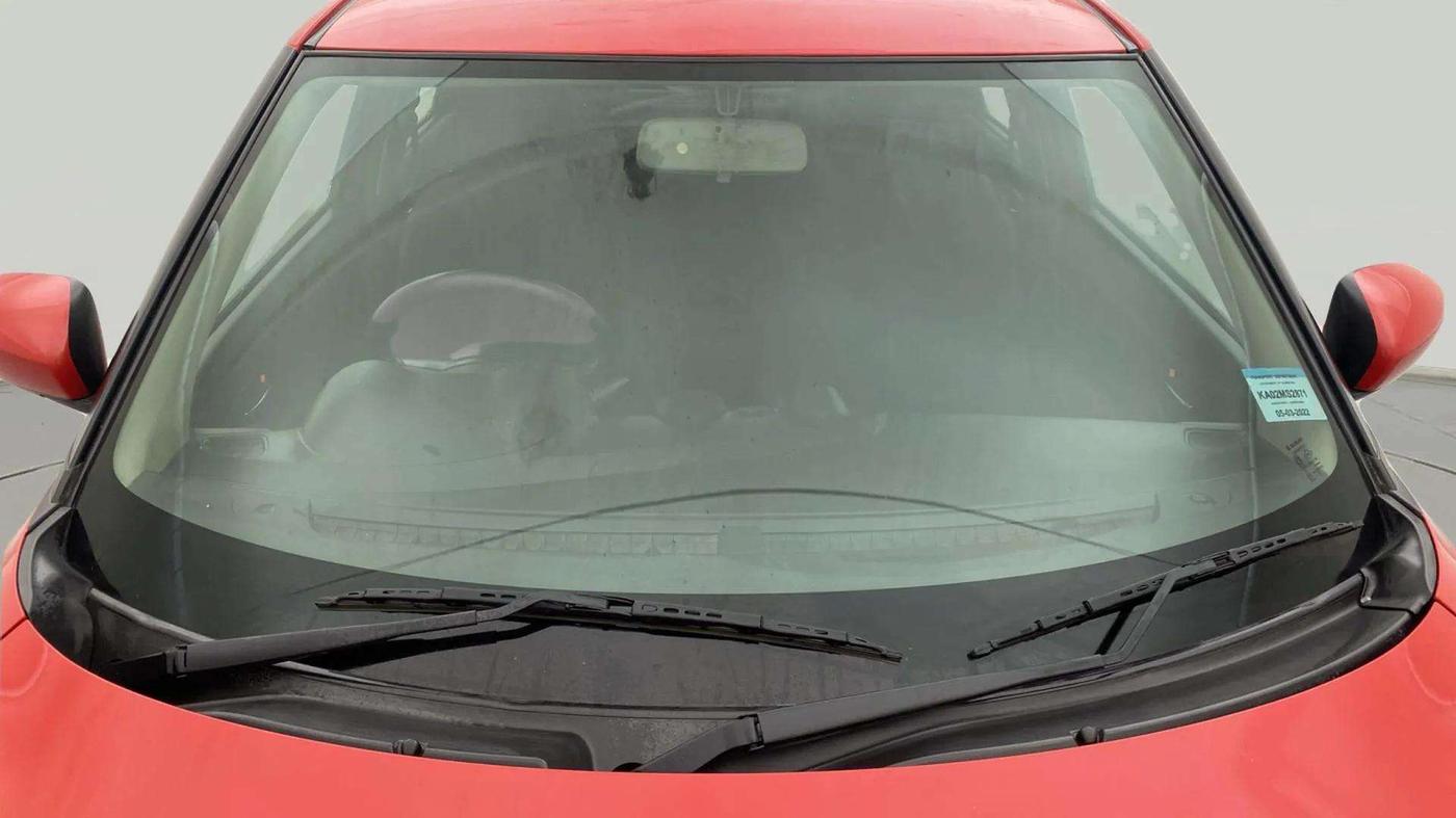 2022 Maruti Swift VXI, Petrol, Manual, 72,370 km, Front Windshield