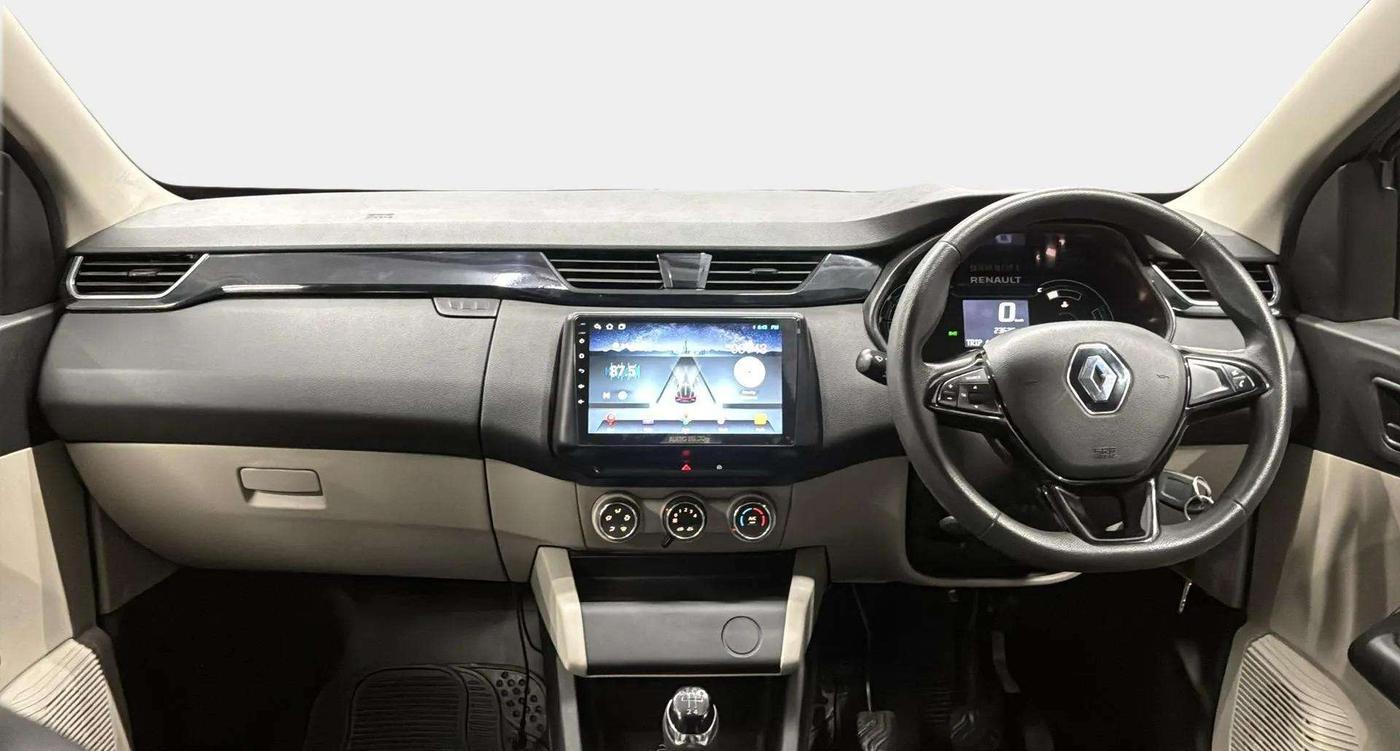 2022 Renault TRIBER RXT, Petrol, Manual, 23,620 km, Dashboard