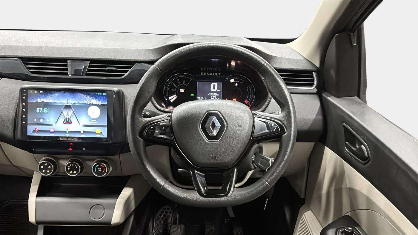 2022 Renault TRIBER RXT, Petrol, Manual, 23,620 km, Steering Wheel Close Up
