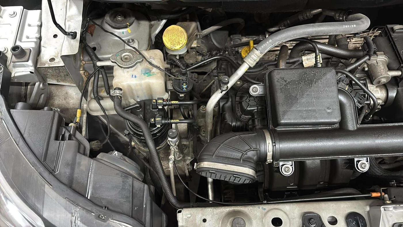 2022 Renault TRIBER RXT, Petrol, Manual, 23,620 km, Engine View - Right