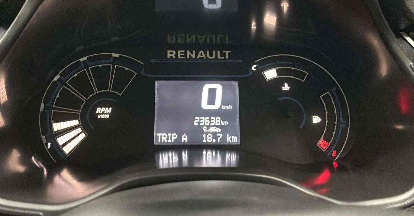 2022 Renault TRIBER RXT, Petrol, Manual, 23,620 km, Odometer Image