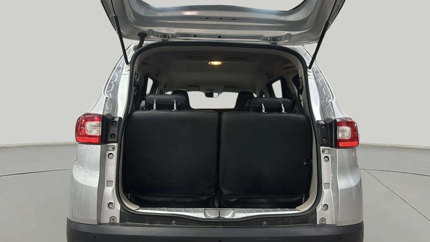 2022 Renault TRIBER RXT, Petrol, Manual, 23,620 km, Boot Open Zoomed View