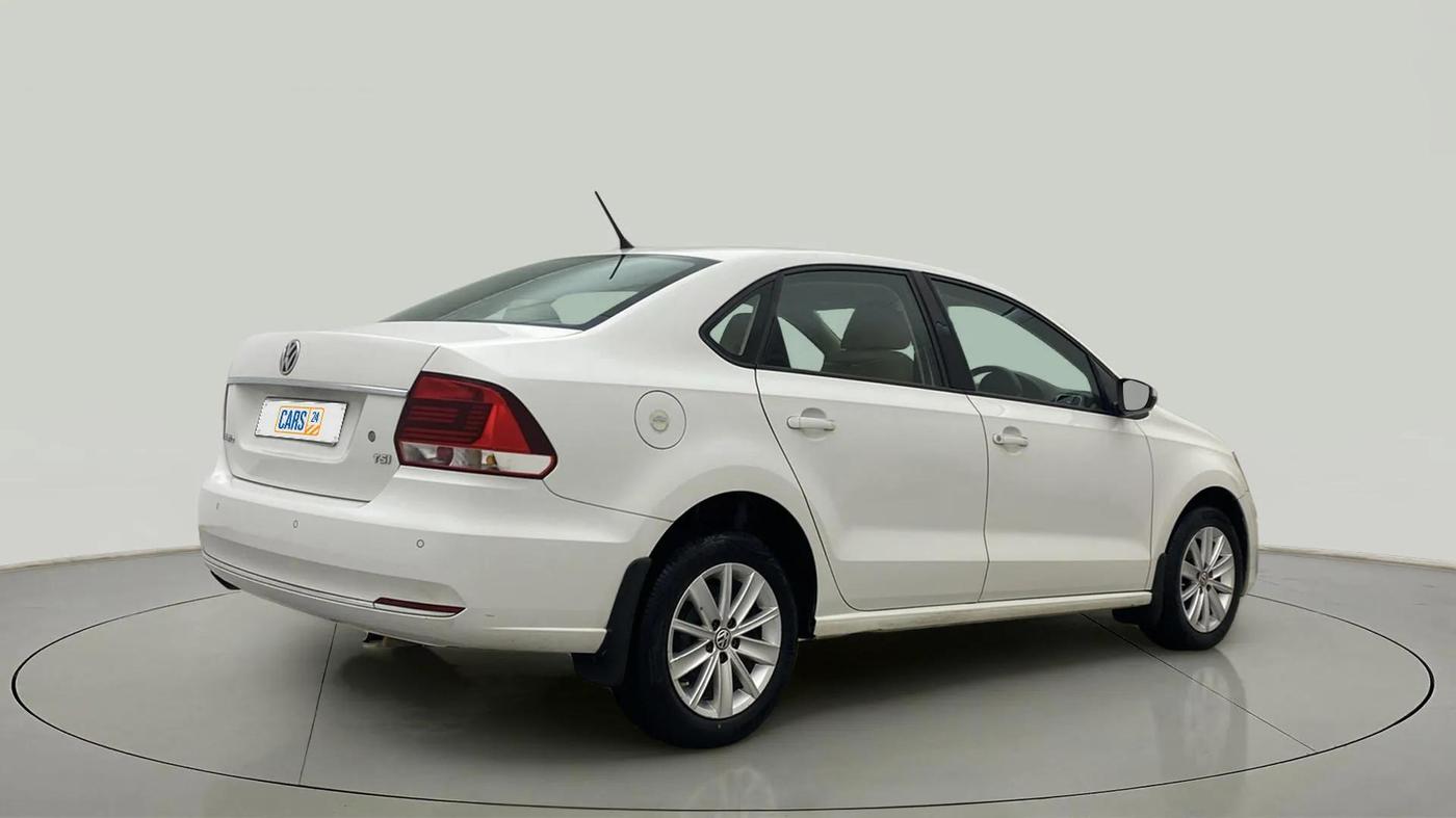 2017 Volkswagen Vento HIGHLINE PETROL AT, Petrol, Automatic, 54,354 km, Right Back Diagonal