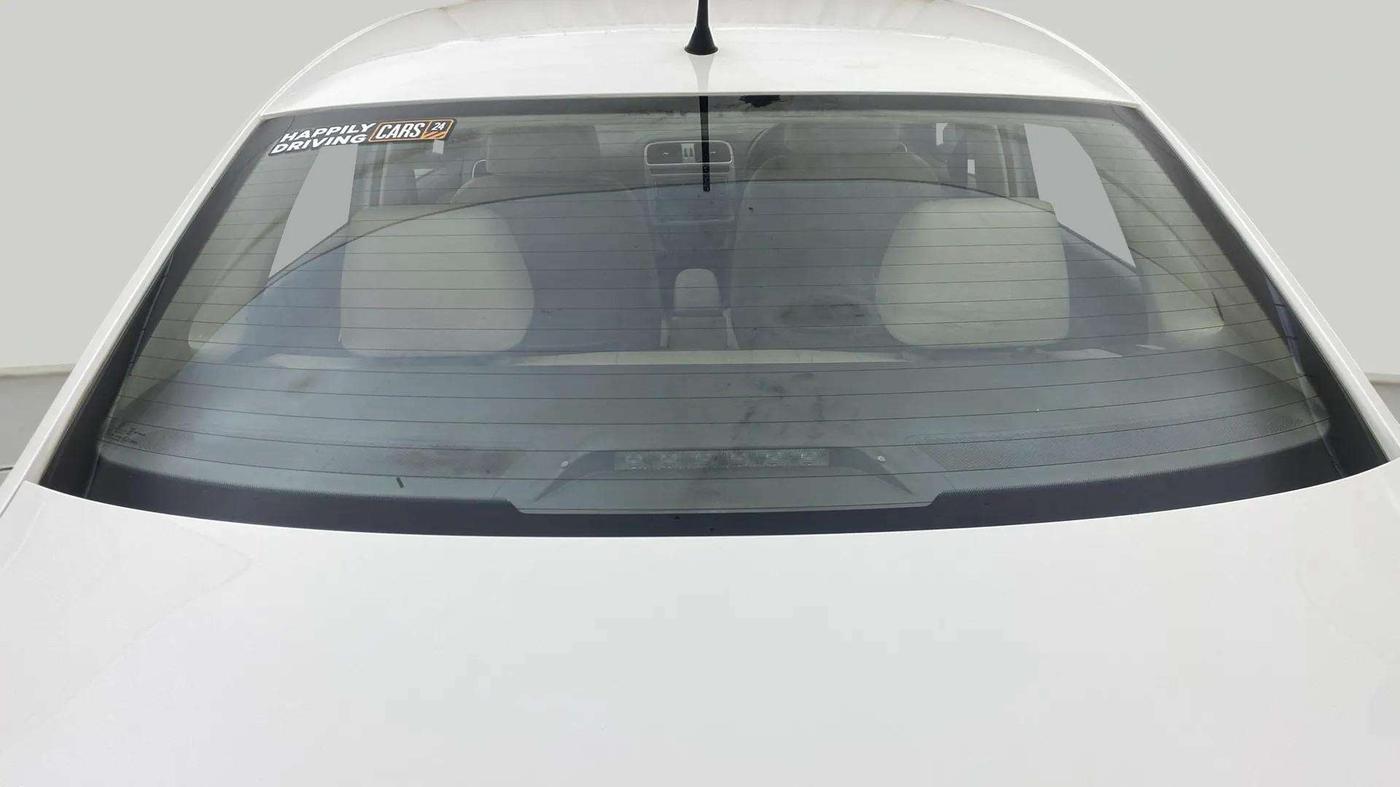 2017 Volkswagen Vento HIGHLINE PETROL AT, Petrol, Automatic, 54,354 km, Rear Windshield