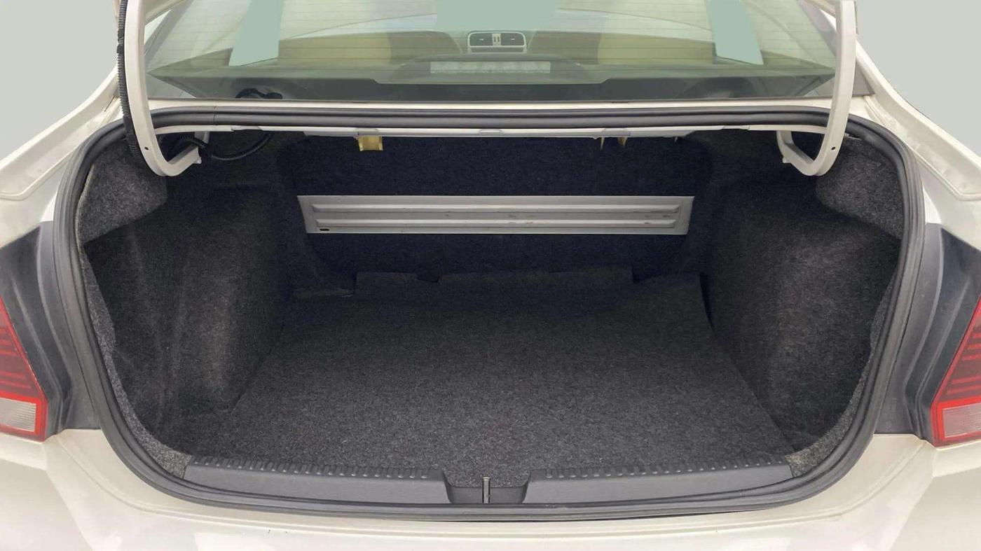 2017 Volkswagen Vento HIGHLINE PETROL AT, Petrol, Automatic, 54,354 km, Boot Open Zoomed View