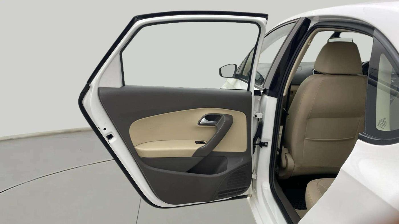 2017 Volkswagen Vento HIGHLINE PETROL AT, Petrol, Automatic, 54,354 km, LHS Rear Door