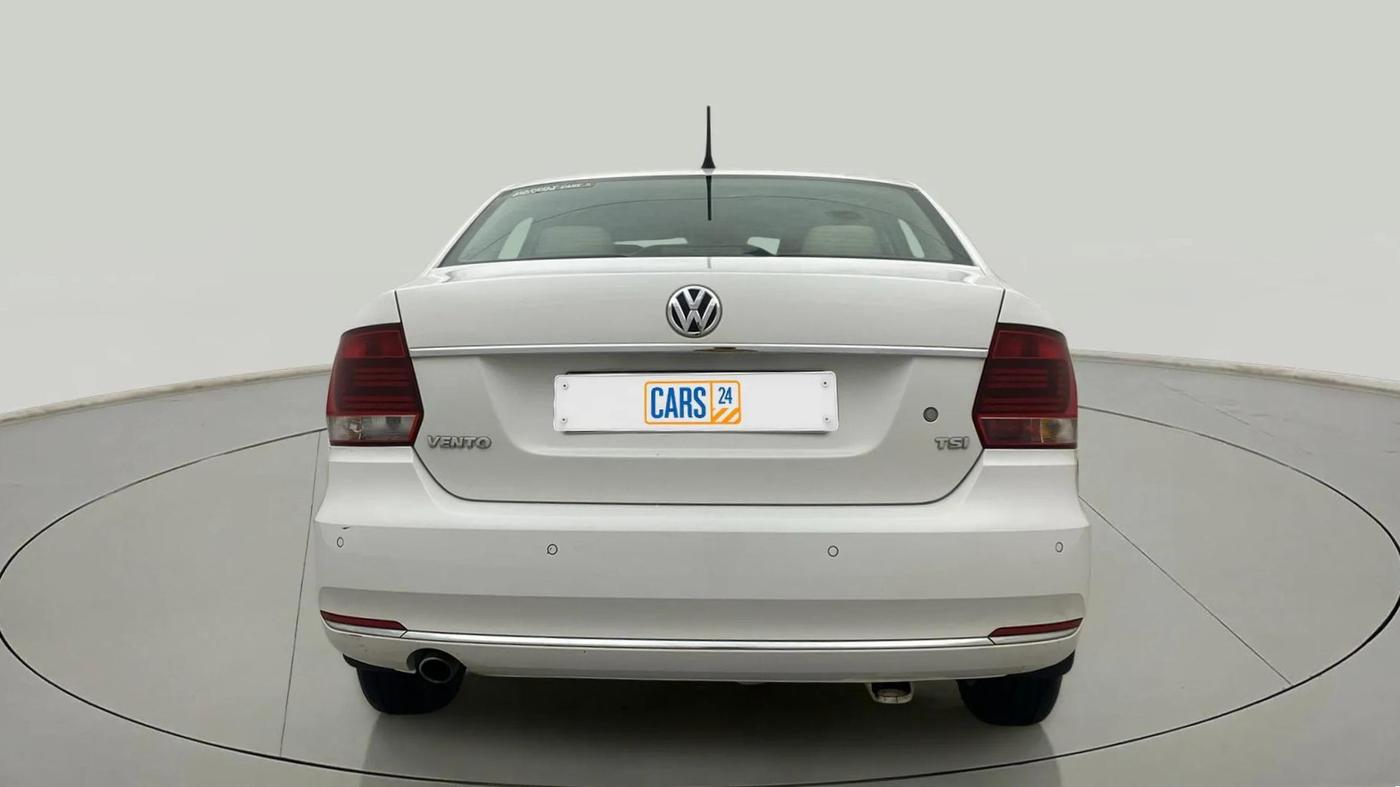 2017 Volkswagen Vento HIGHLINE PETROL AT, Petrol, Automatic, 54,354 km, Back/Rear