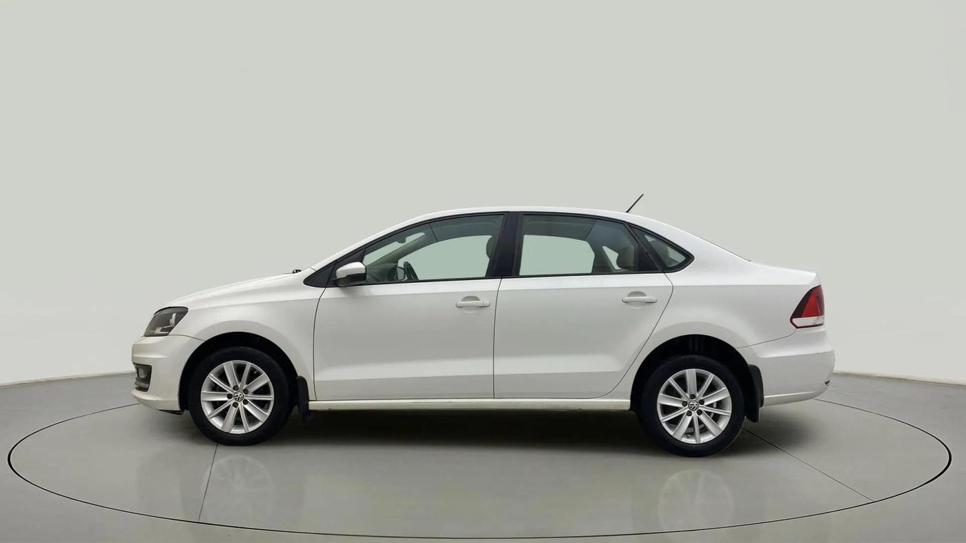 2017 Volkswagen Vento HIGHLINE PETROL AT, Petrol, Automatic, 54,354 km, Left Side