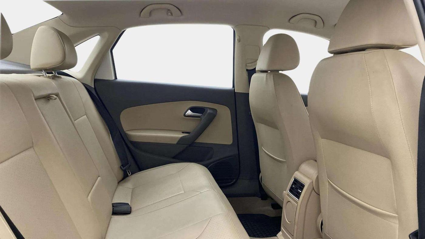 2017 Volkswagen Vento HIGHLINE PETROL AT, Petrol, Automatic, 54,354 km, Right Side Rear Door Cabin
