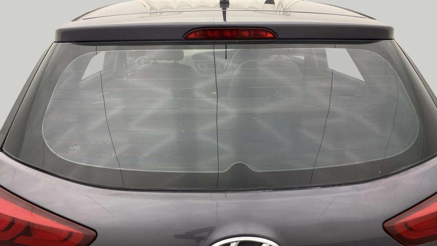 2015 Hyundai Elite i20 SPORTZ 1.2, Petrol, Manual, 92,824 km, Rear Windshield