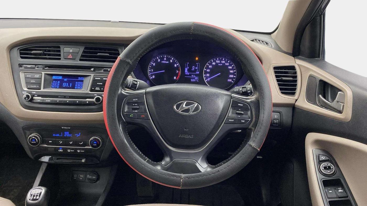 2015 Hyundai Elite i20 SPORTZ 1.2, Petrol, Manual, 92,824 km, Steering Wheel Close Up
