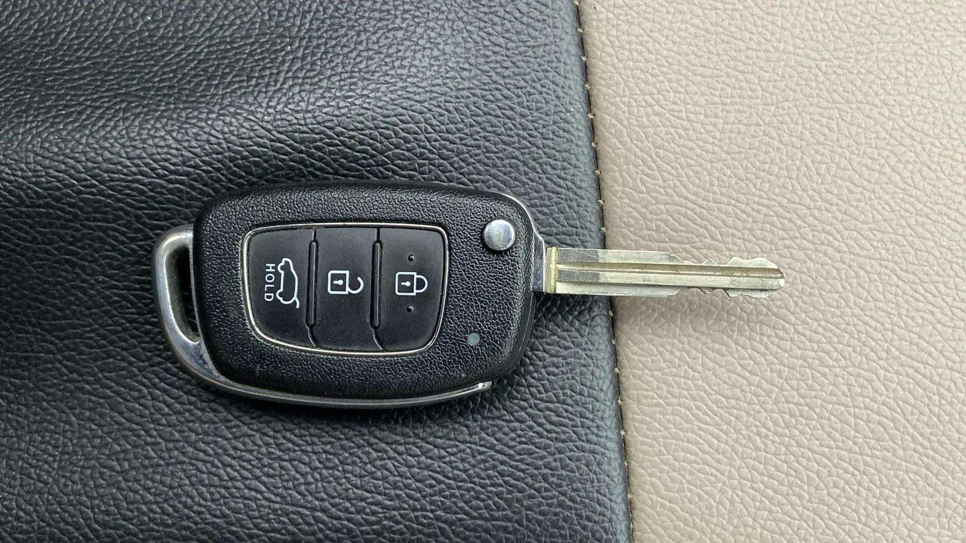 2015 Hyundai Elite i20 SPORTZ 1.2, Petrol, Manual, 92,824 km, Key Close Up