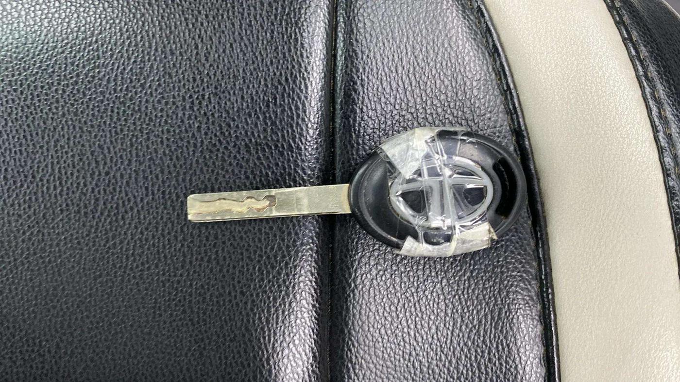 2023 Tata PUNCH PURE MT, Petrol, Manual, 22,790 km, Key Close Up