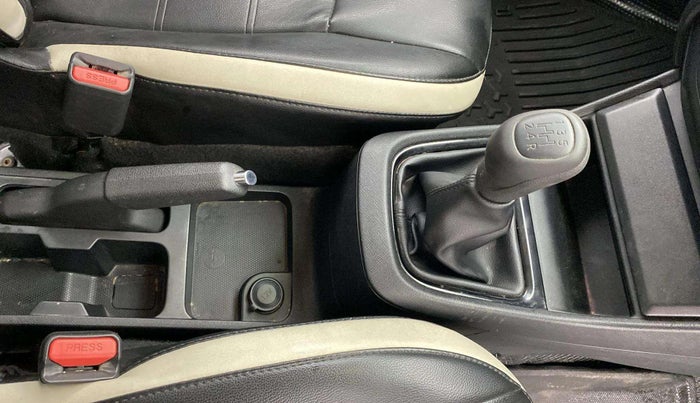 2023 Tata PUNCH PURE MT, Petrol, Manual, 22,500 km, Gear Lever