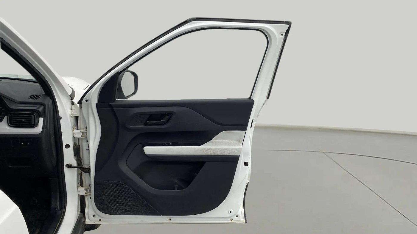 2023 Tata PUNCH PURE MT, Petrol, Manual, 22,790 km, RHS Front Door