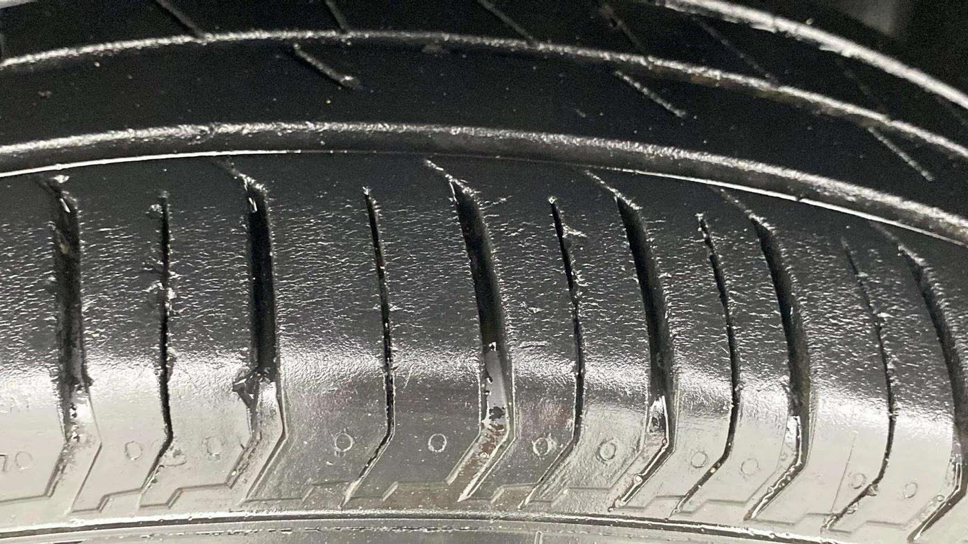 2023 Tata PUNCH PURE MT, Petrol, Manual, 22,790 km, Left Front Tyre Tread
