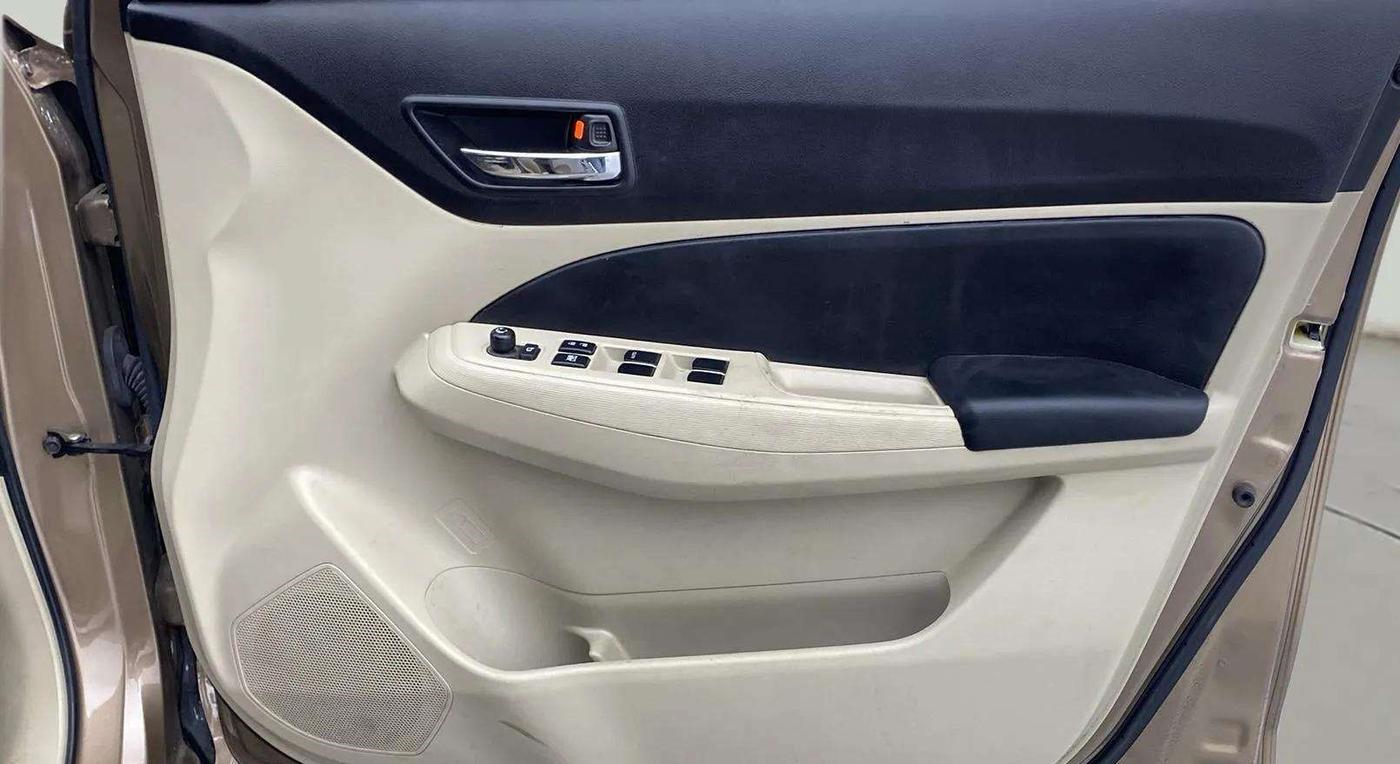 2020 Maruti Dzire VXI, Petrol, Manual, 25,113 km, Driver Side Door Panels Control