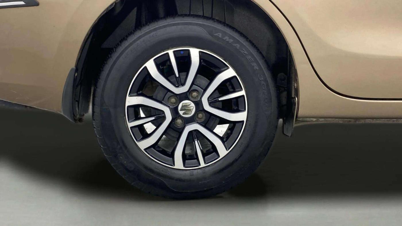 2020 Maruti Dzire VXI, Petrol, Manual, 25,113 km, Right Rear Wheel