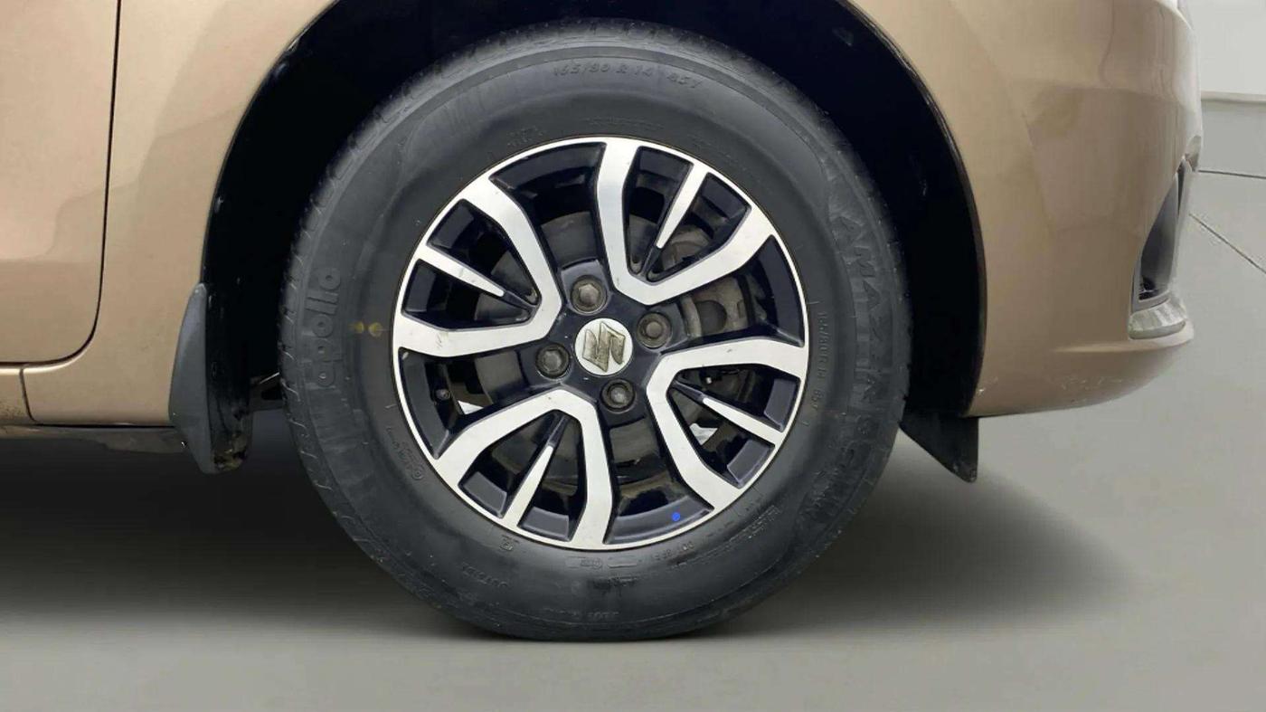 2020 Maruti Dzire VXI, Petrol, Manual, 25,113 km, Right Front Wheel