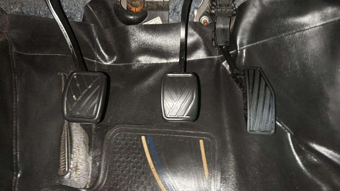 2017 Maruti Baleno DELTA PETROL 1.2, Petrol, Manual, 60,351 km, Pedals