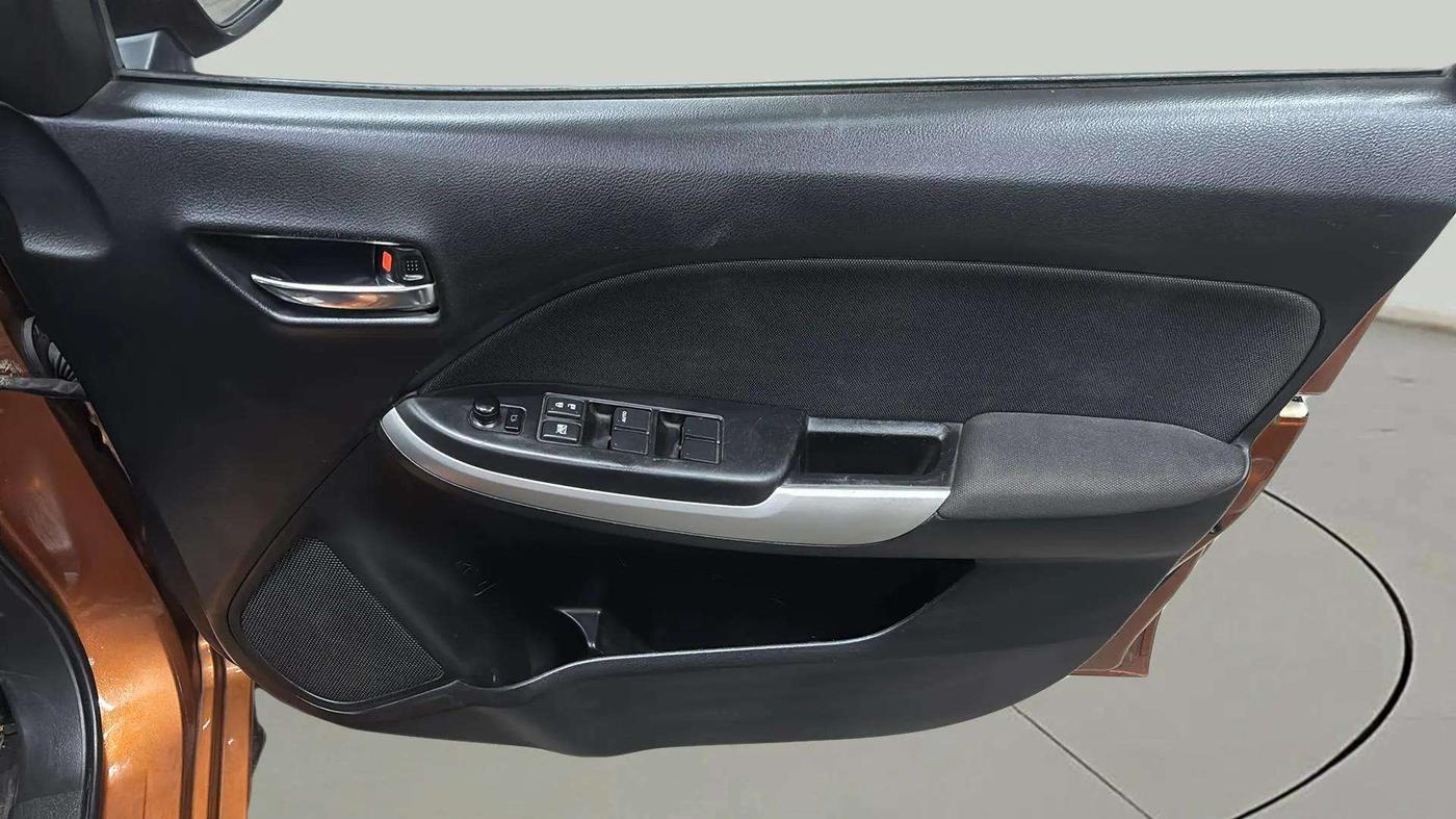 2017 Maruti Baleno DELTA PETROL 1.2, Petrol, Manual, 60,351 km, Driver Side Door Panels Control