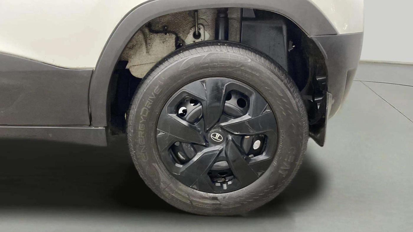 2024 Tata PUNCH ADVENTURE MT CNG , CNG, Manual, 23,270 km, Left Rear Wheel
