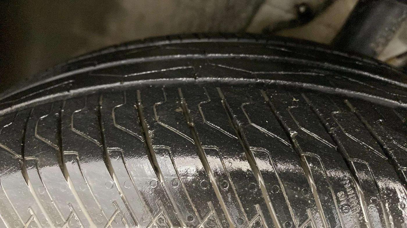 2024 Tata PUNCH ADVENTURE MT CNG , CNG, Manual, 23,270 km, Left Front Tyre Tread