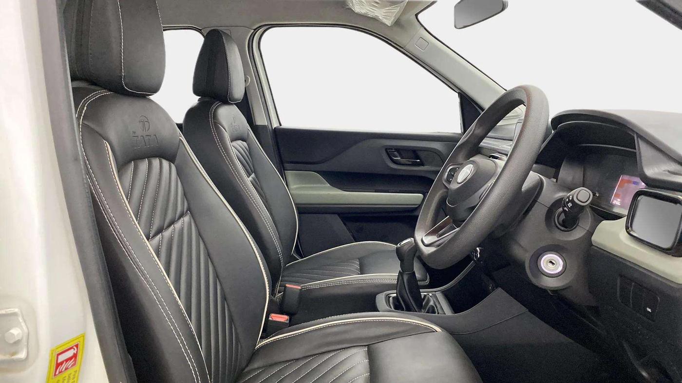 2024 Tata PUNCH ADVENTURE MT CNG , CNG, Manual, 23,270 km, Right Side Front Door Cabin