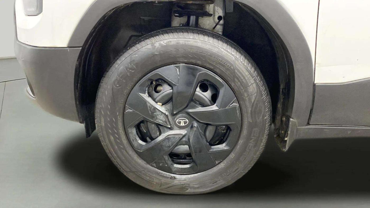 2024 Tata PUNCH ADVENTURE MT CNG , CNG, Manual, 23,270 km, Left Front Wheel