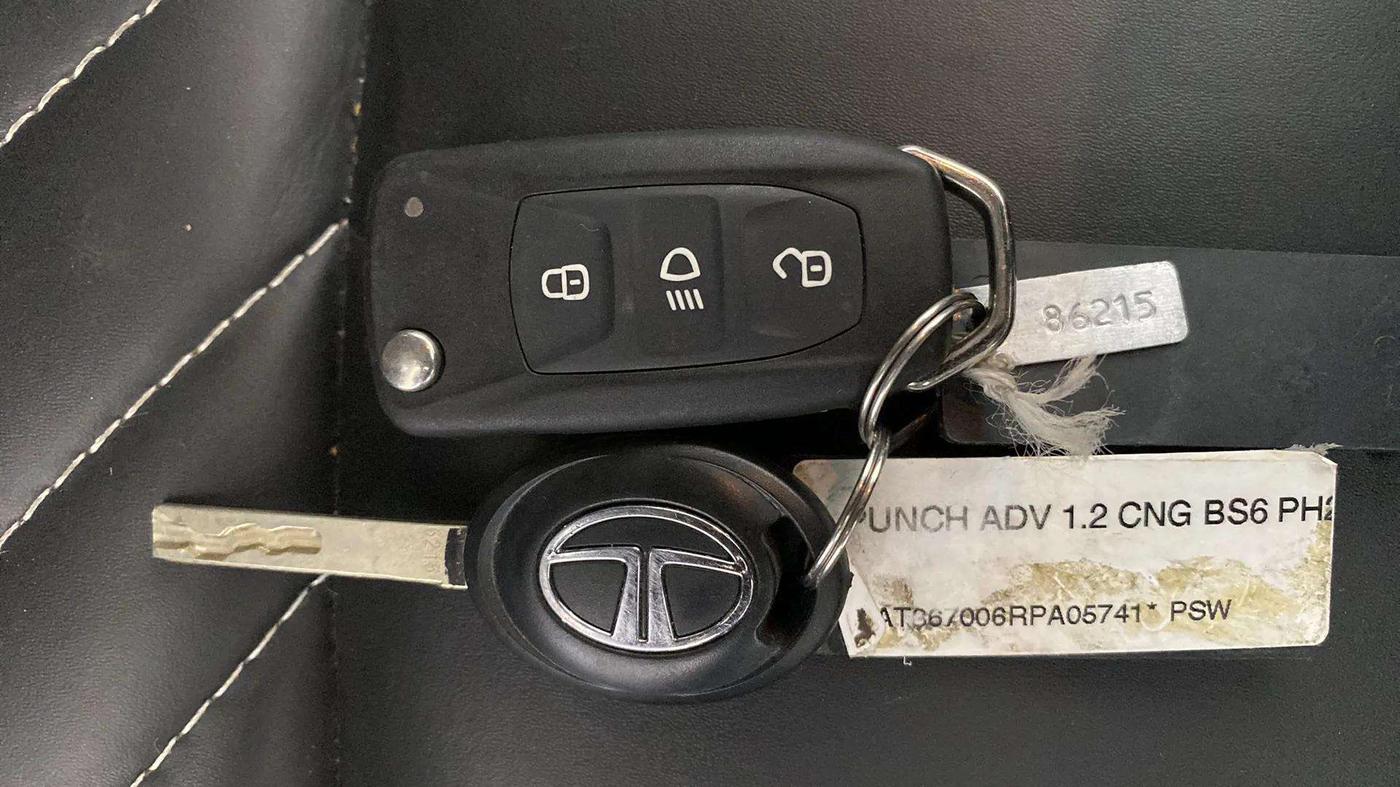2024 Tata PUNCH ADVENTURE MT CNG , CNG, Manual, 23,270 km, Key Close Up